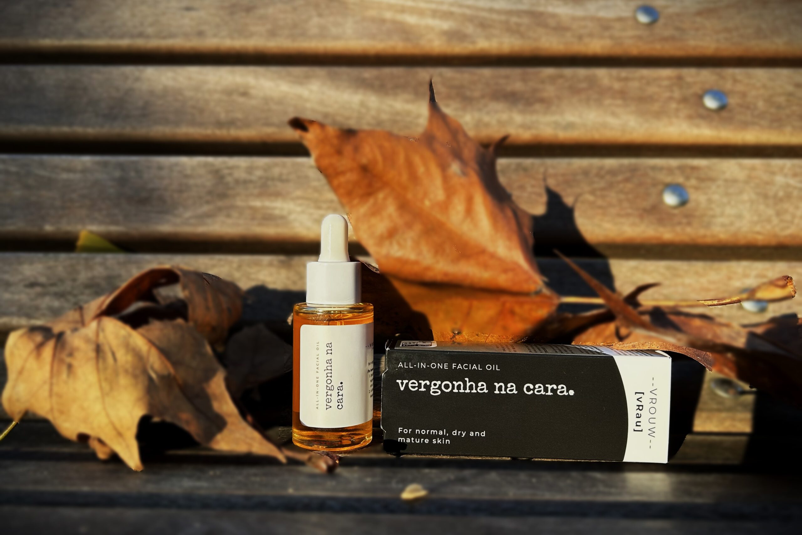 Updated VROUW facial oil